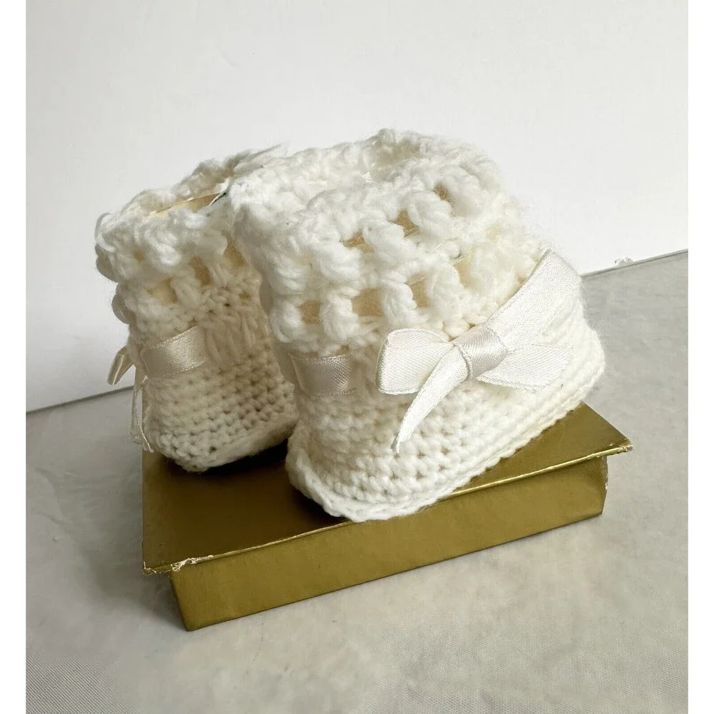 1960s Crocheted Knitted Baby Booties Shoes Infant White Bow Unisex NEW
